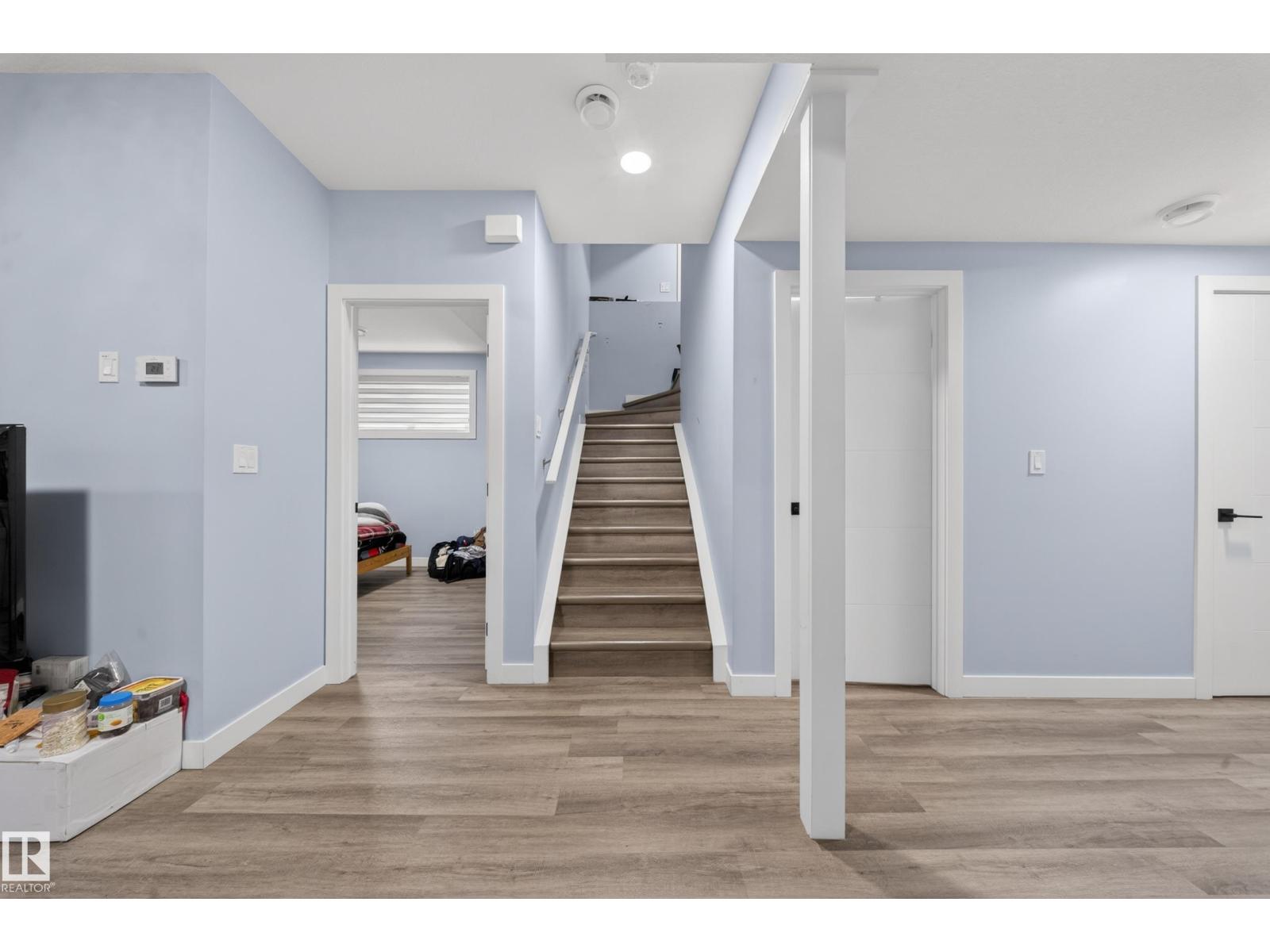 1927 18 ST NW - 45