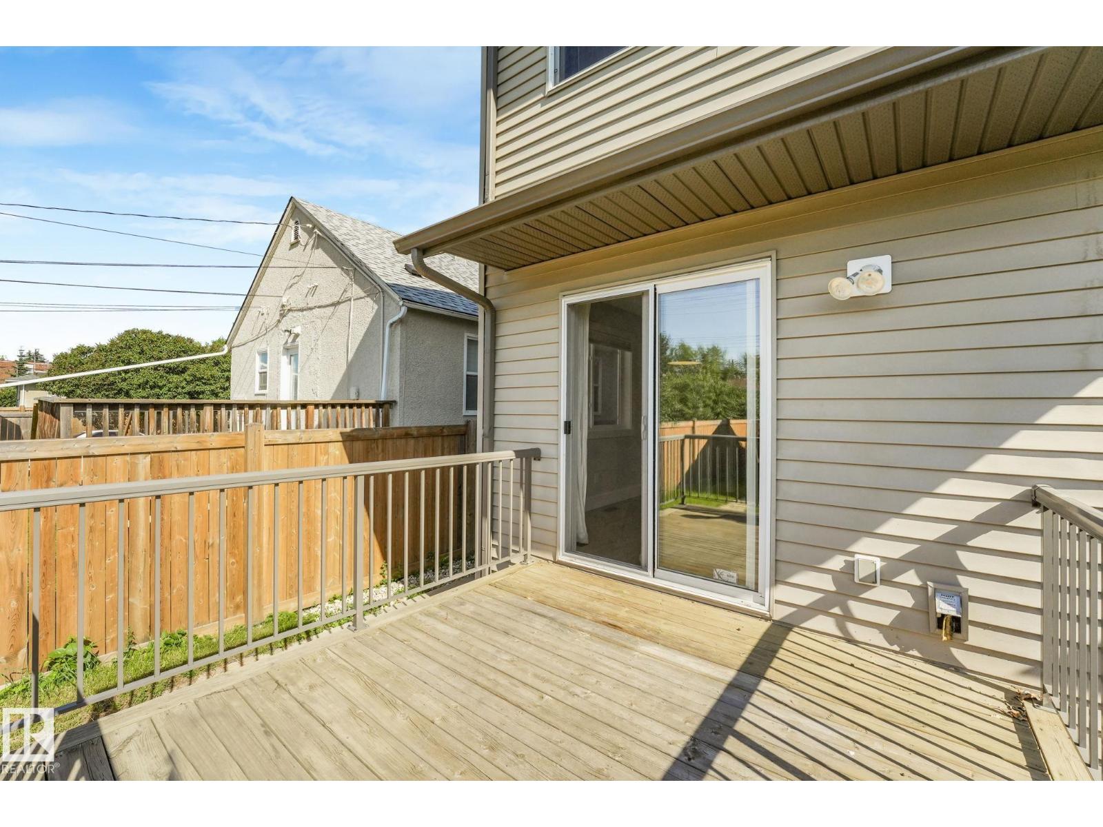 10433 70 AV NW - 59