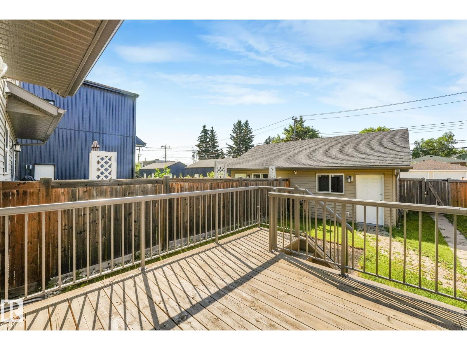 10433 70 AV NW - 60
