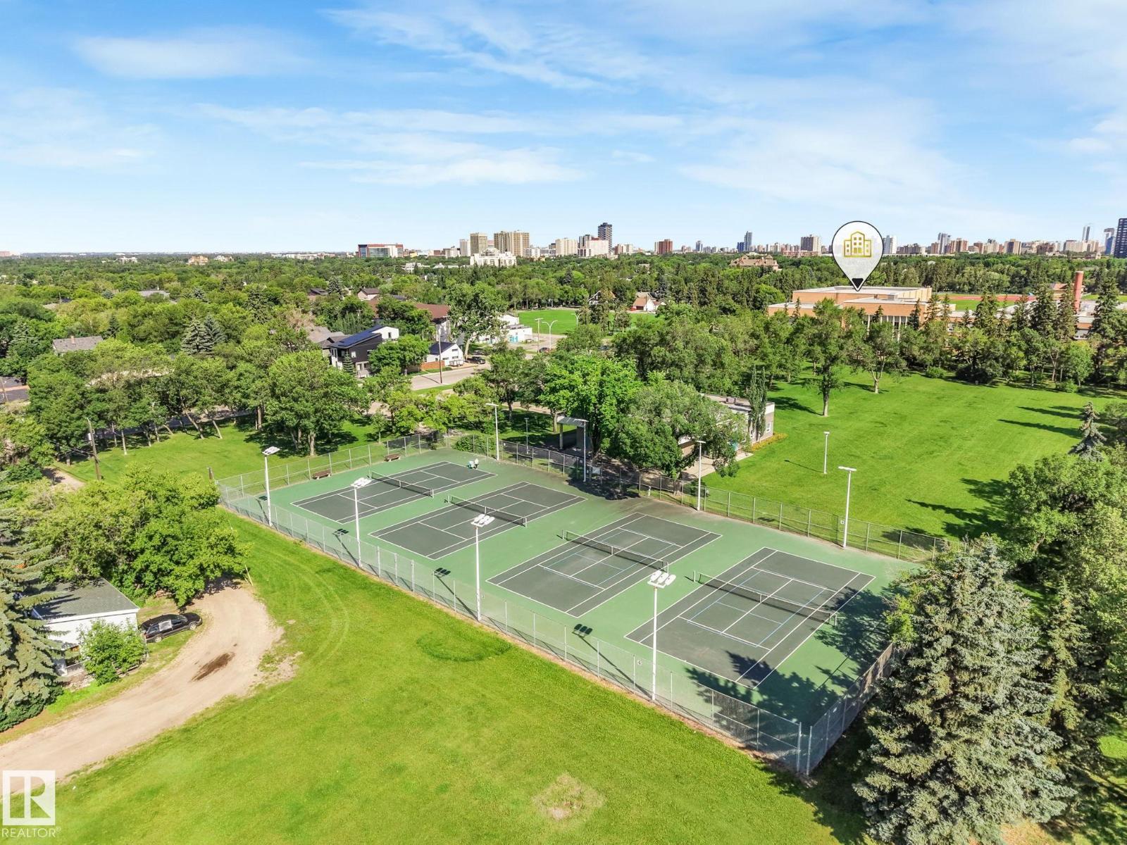 10433 70 AV NW - 64