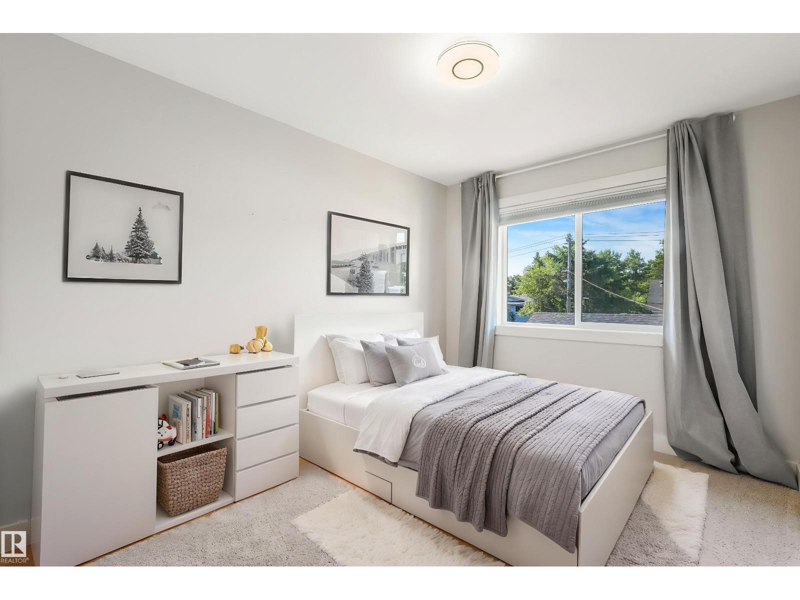 10433 70 AV NW - 28