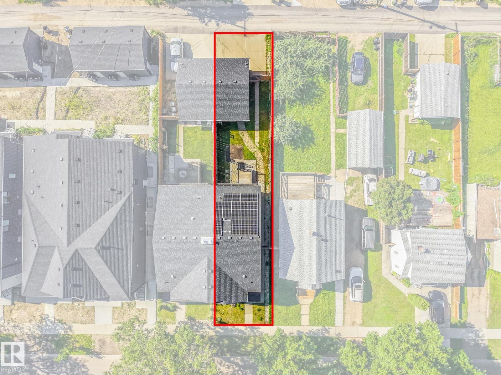 10433 70 AV NW - 66