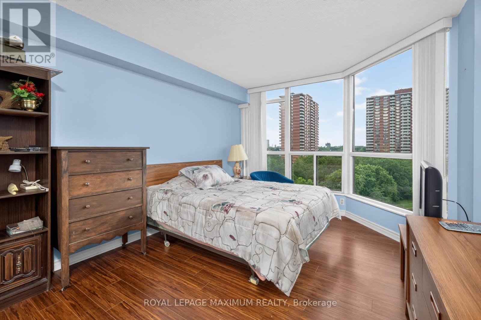 #717 5 ROWNTREE ROAD - 23