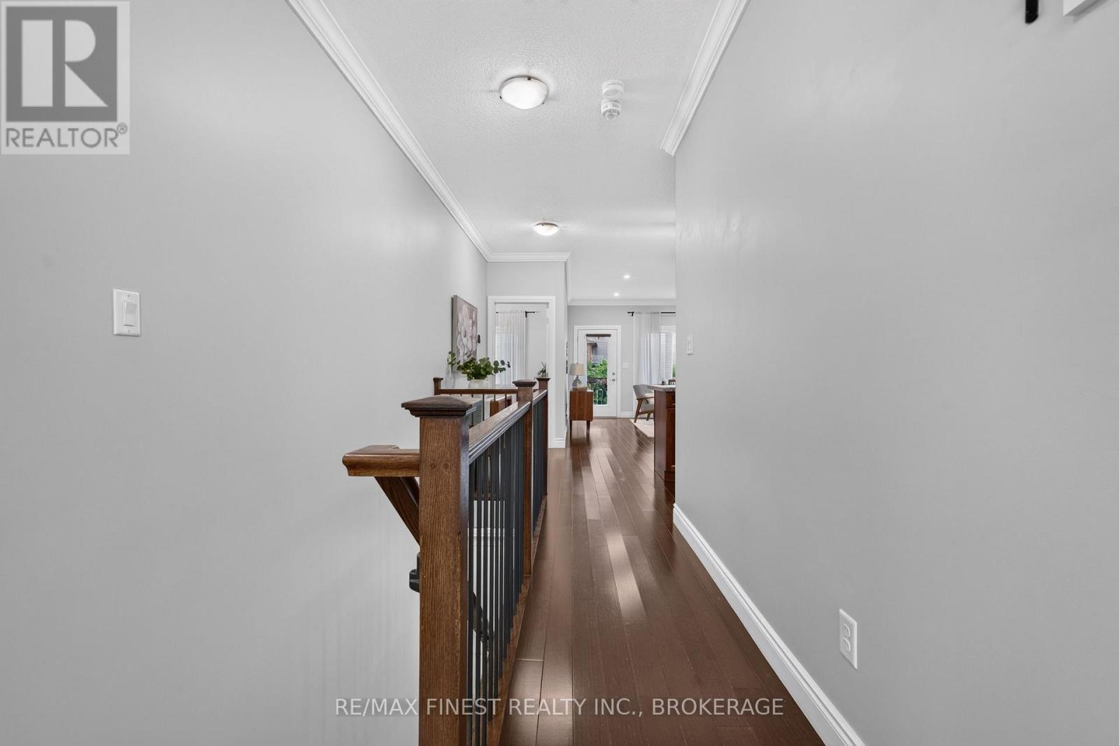 28 PARK CRESCENT - Image 3