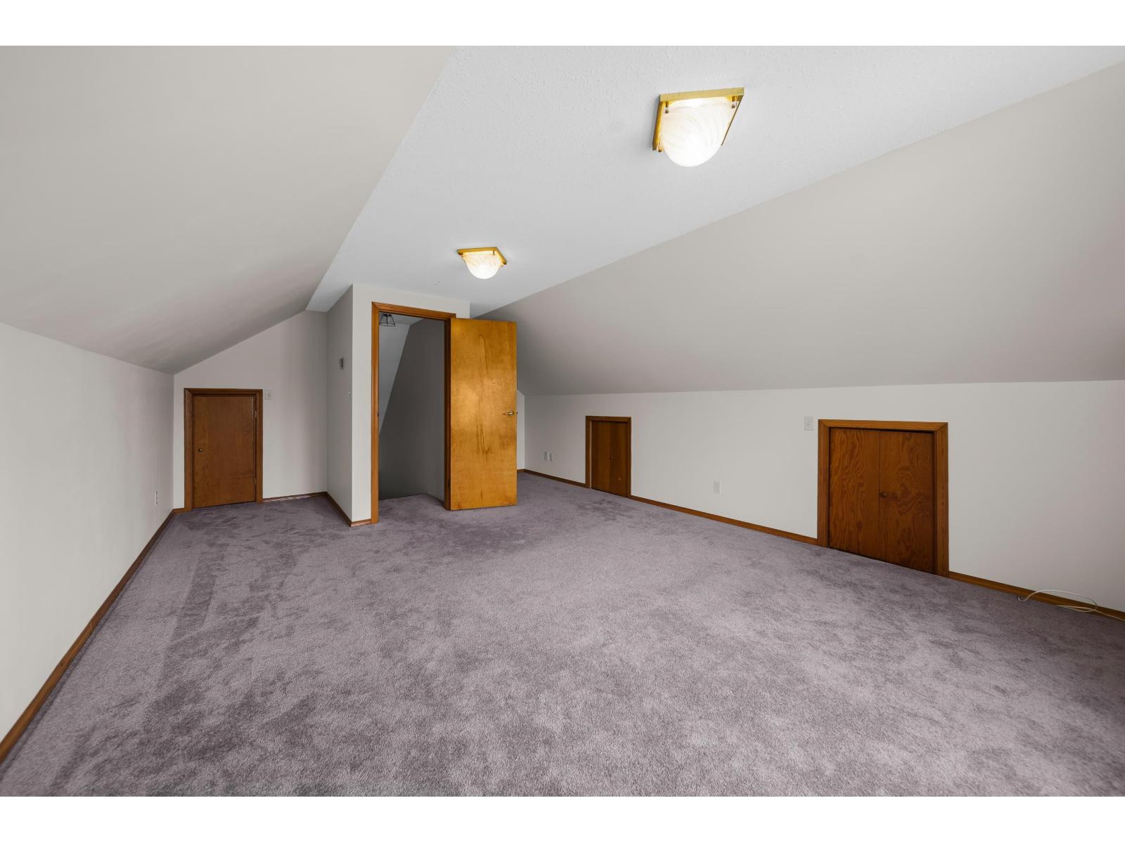 3 Bed, 2 Bath House for Sale in Abbotsford – 35402 SANDY HILL ROAD, Abbotsford – MLS# R3145374 - Image 36