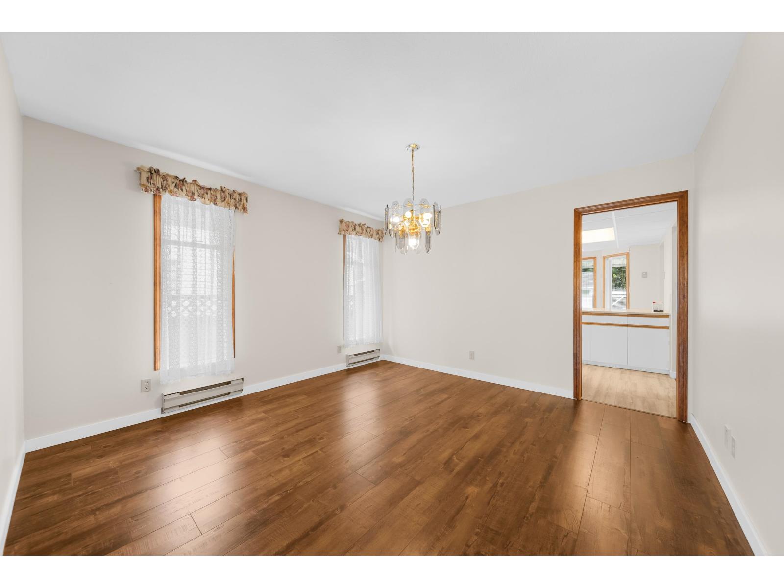 3 Bed, 2 Bath House for Sale in Abbotsford – 35402 SANDY HILL ROAD, Abbotsford – MLS# R3145374 - Image 13
