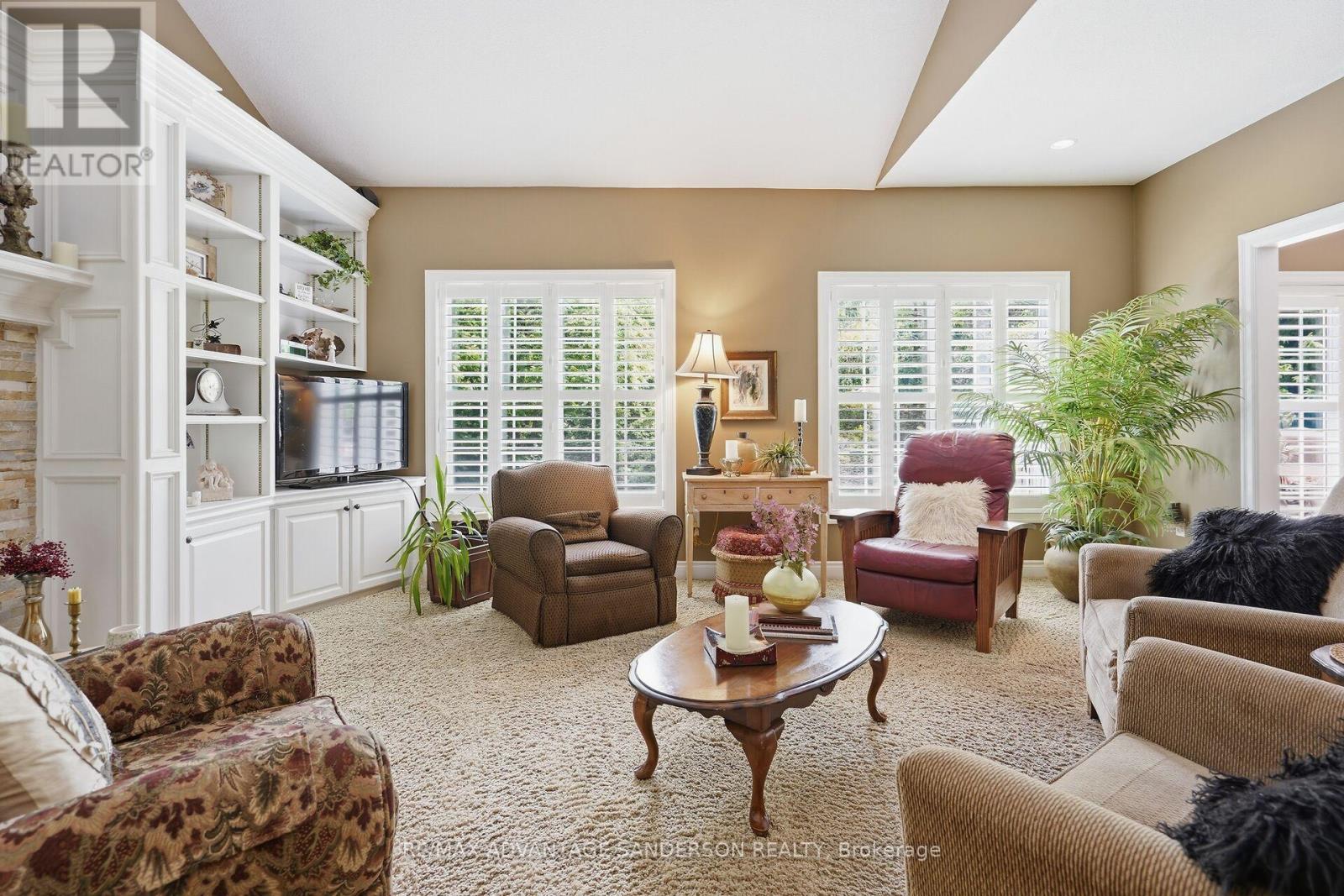 1796 GAINSBOROUGH ROAD - 14