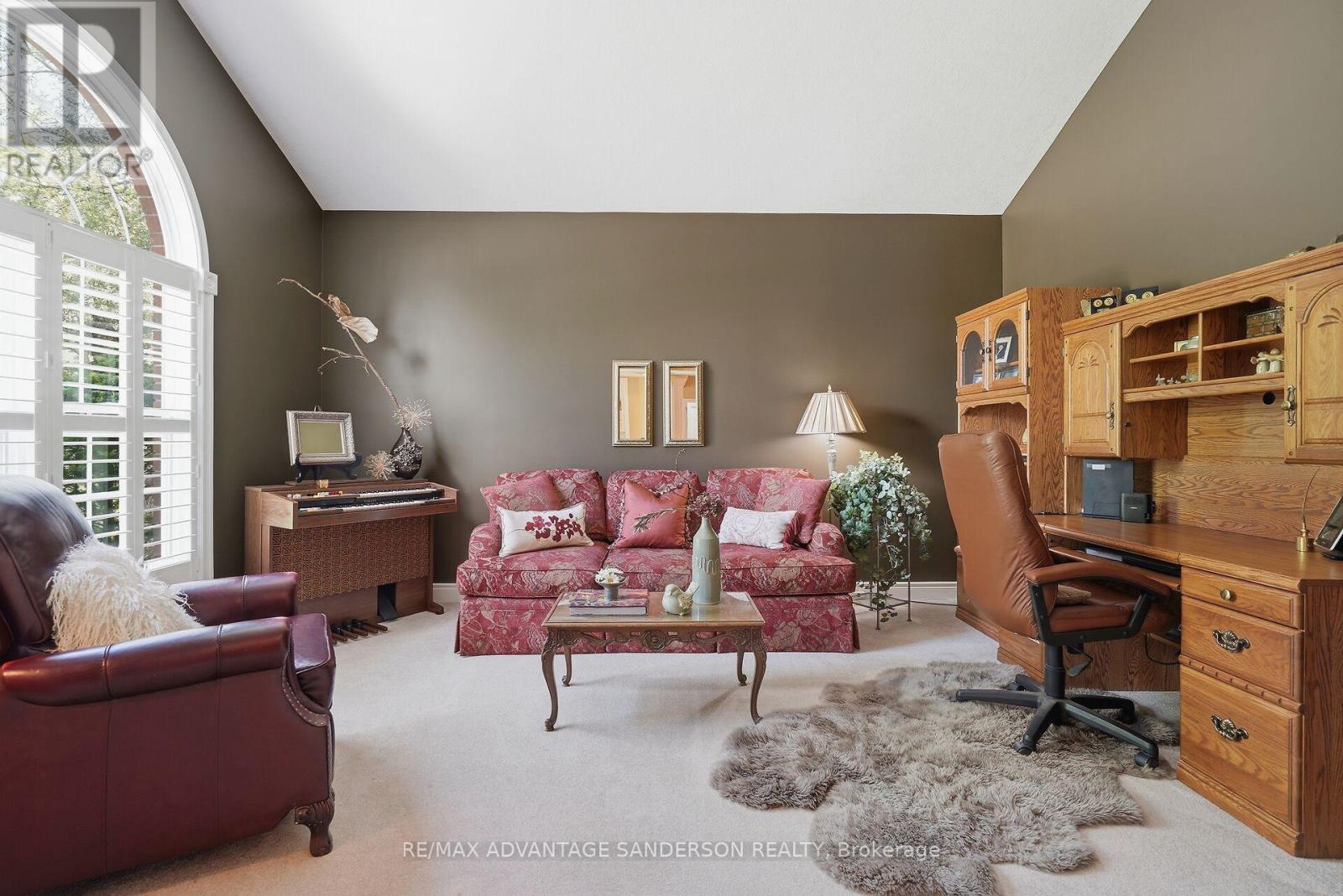 1796 GAINSBOROUGH ROAD - 23