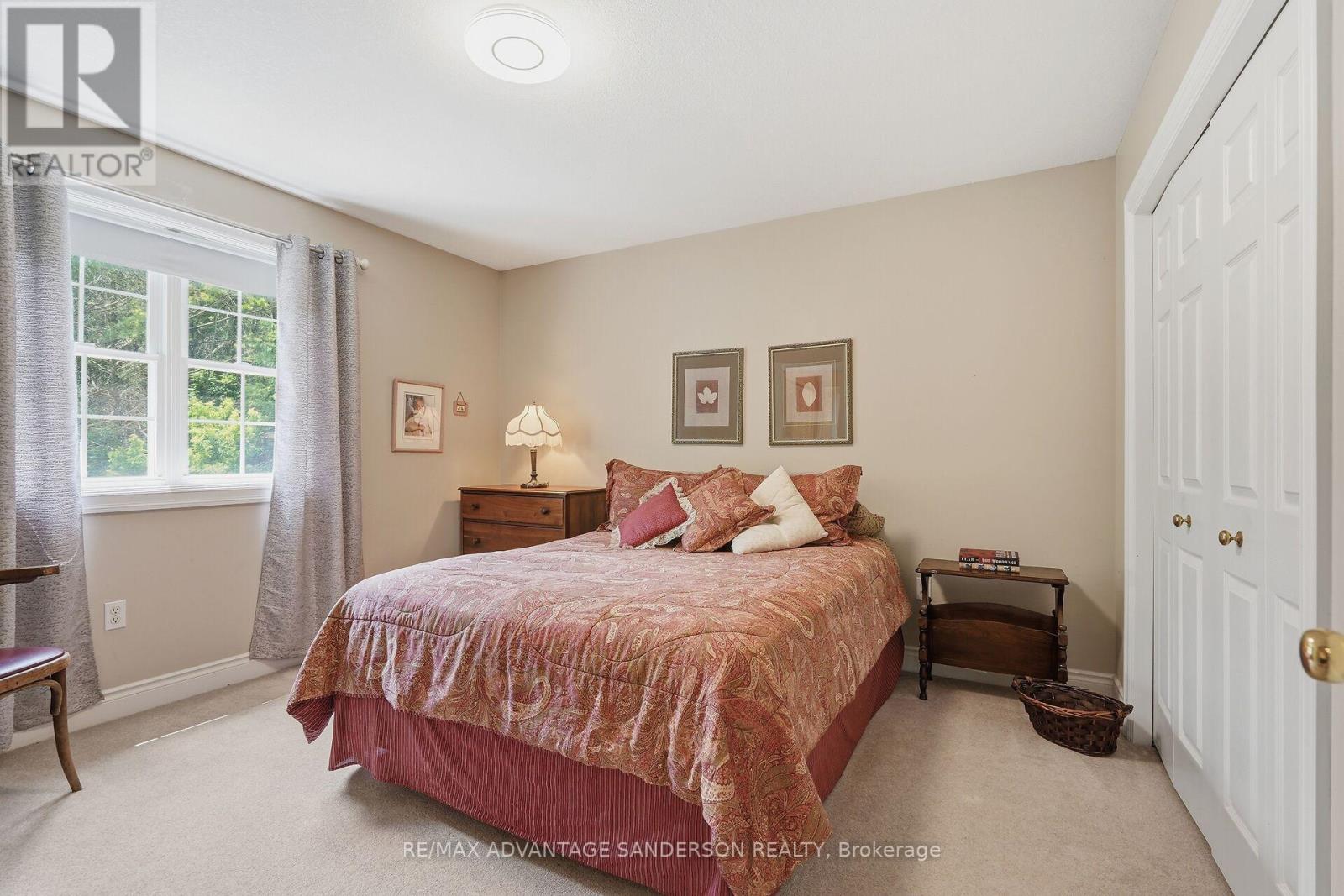 1796 GAINSBOROUGH ROAD - 31
