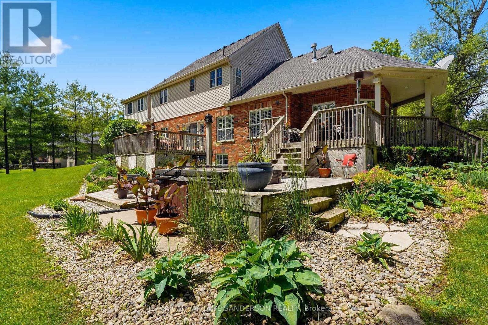 1796 GAINSBOROUGH ROAD - 37