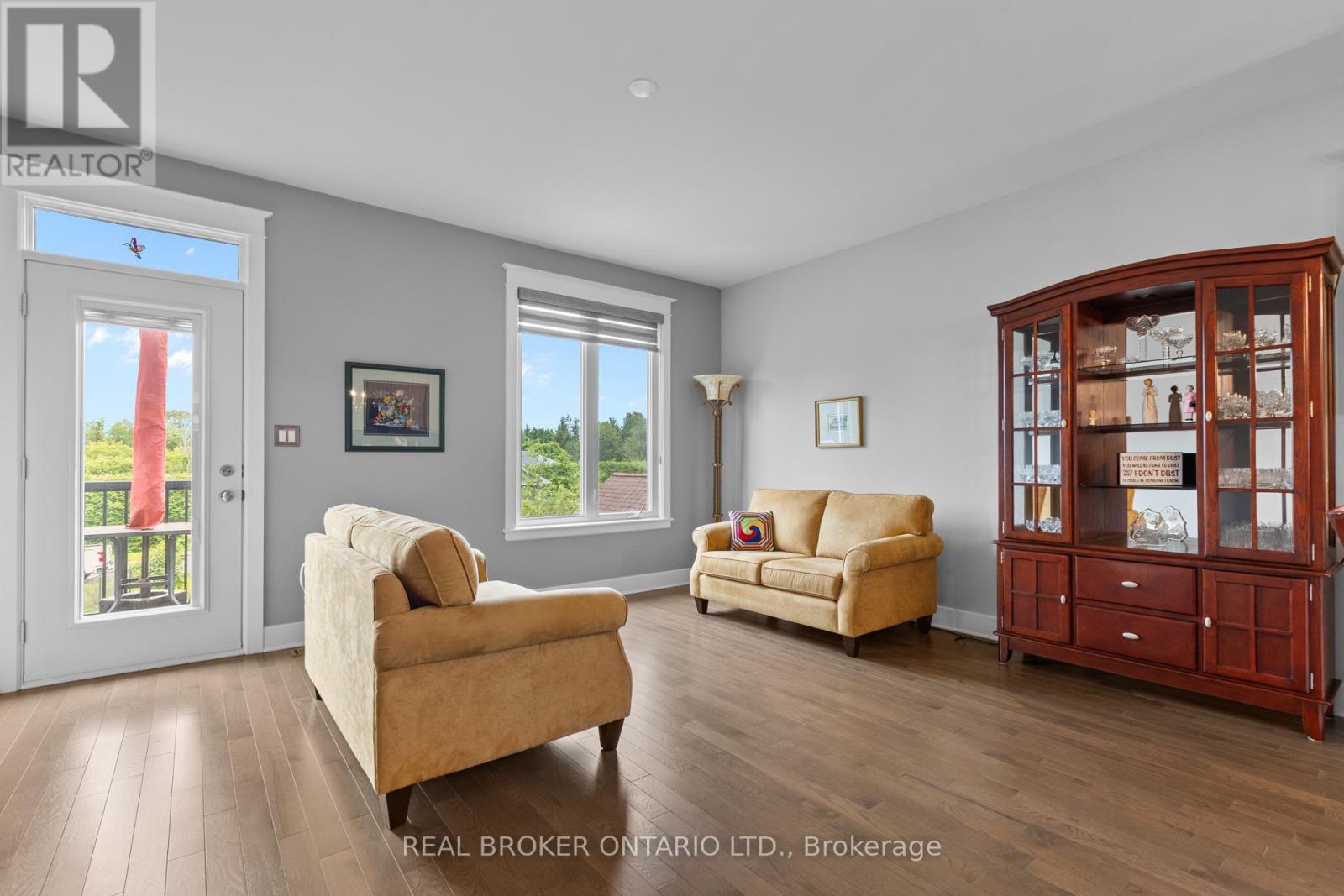 502 CLOTHIER STREET W - Image 9
