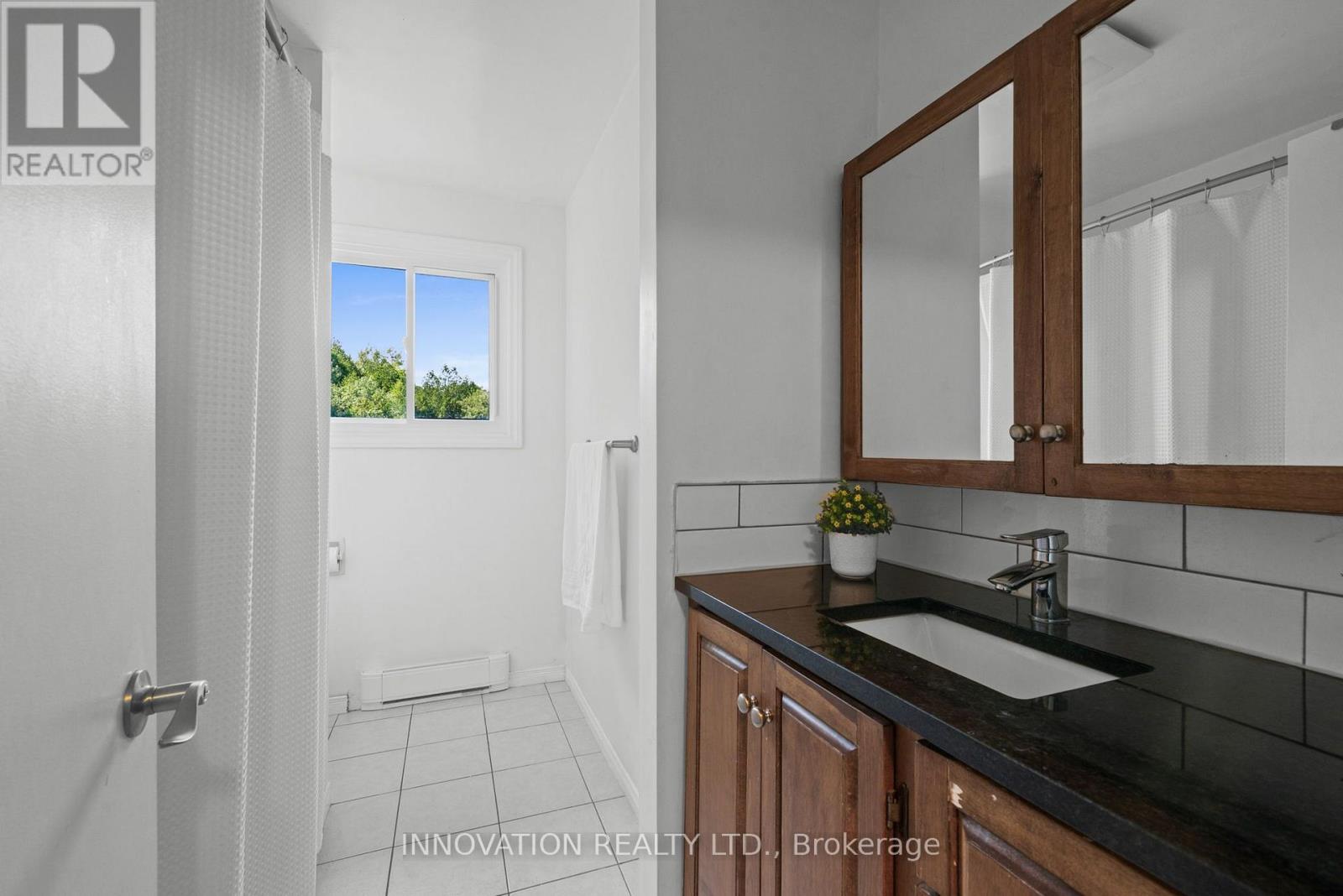 658 KITLEY 3 LINE - Image 23