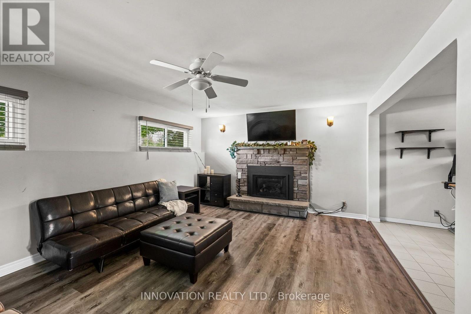 658 KITLEY 3 LINE - Image 24