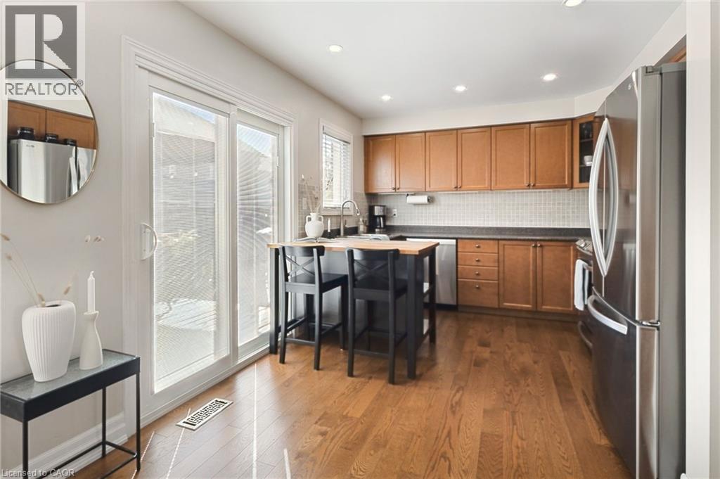 2163 SUTTON Drive - 11