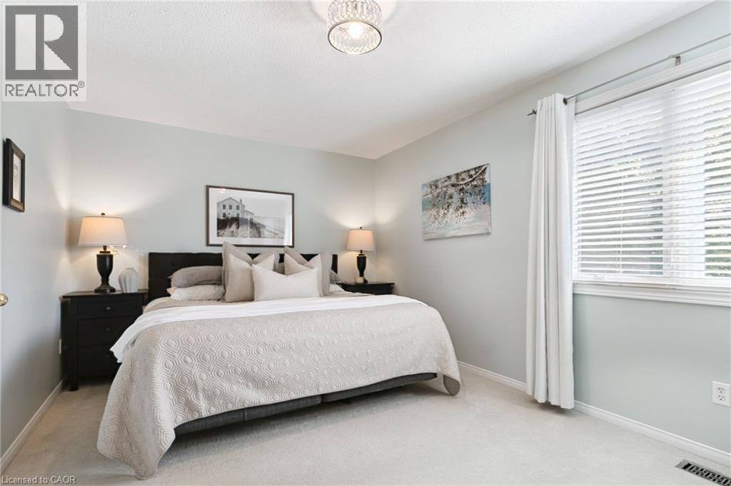 2163 SUTTON Drive - 17