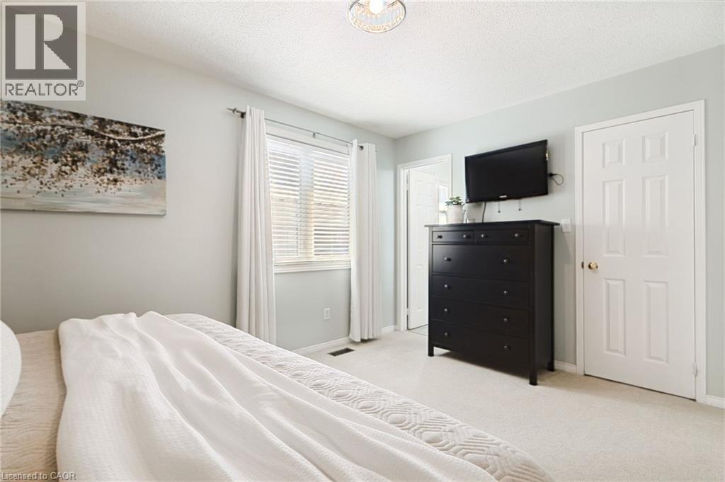 2163 SUTTON Drive - 18