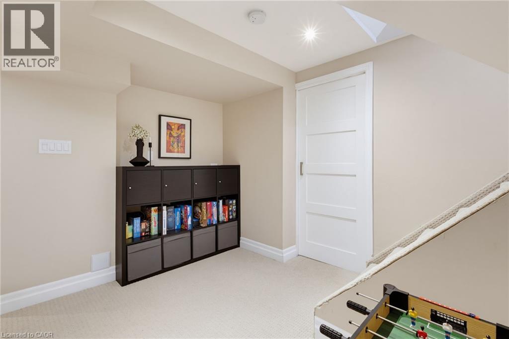 2163 SUTTON Drive - 23