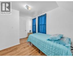 894 Dougall, Windsor, ON N9A4R1 Photo 13