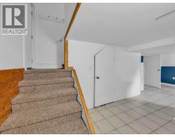 894 Dougall, Windsor, ON N9A4R1 Photo 29