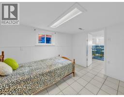 894 Dougall, Windsor, ON N9A4R1 Photo 36