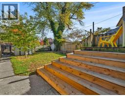894 Dougall, Windsor, ON N9A4R1 Photo 43