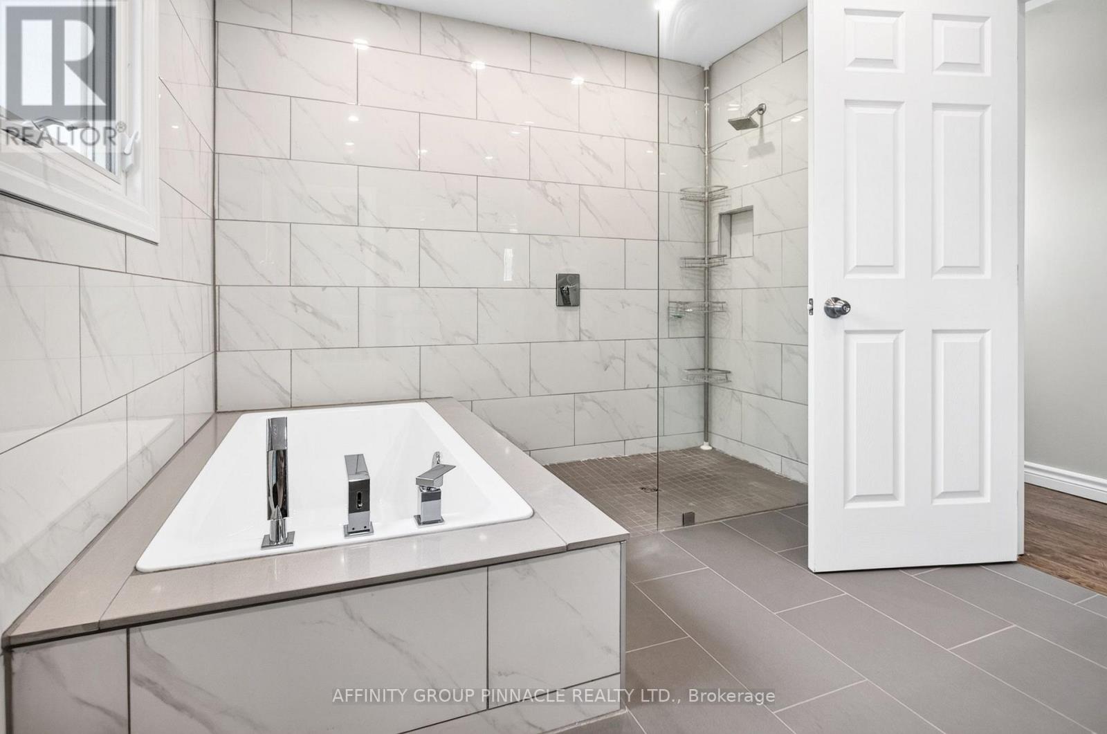 7 REDWING STREET - 30
