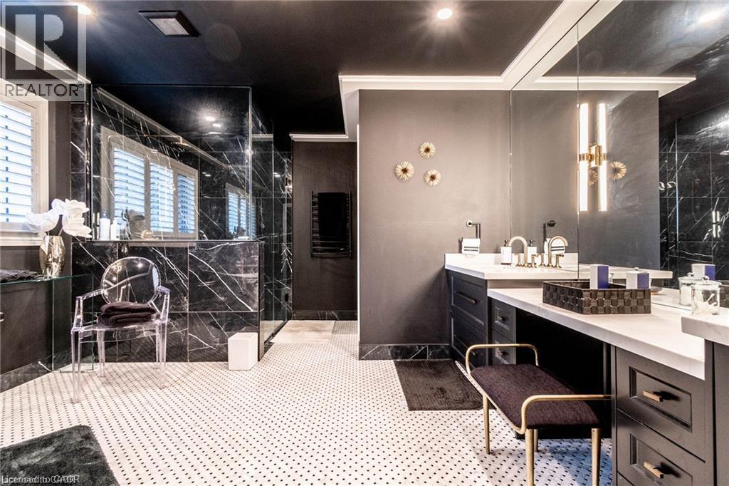 76 ADRIATIC Boulevard - Image 37