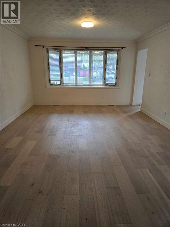 61 VANIER Drive Unit# Main — photo 2