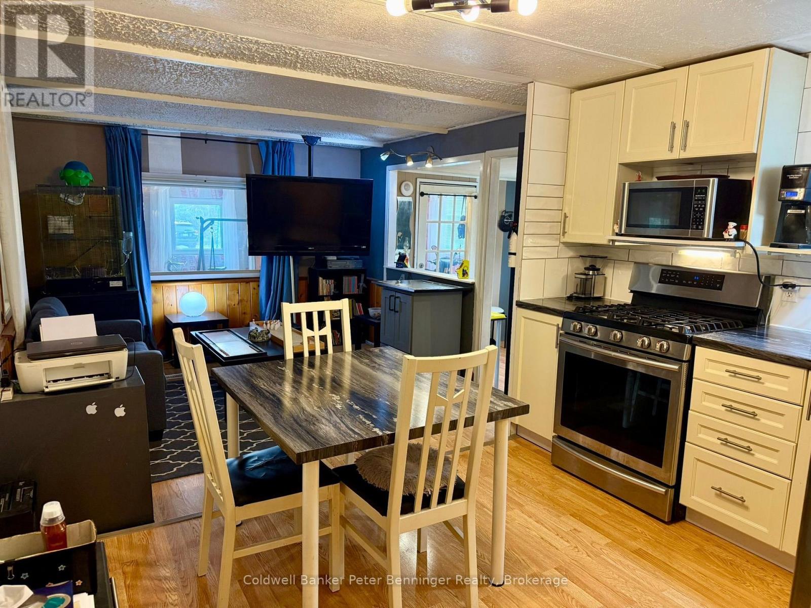 23 BLUEJAY COURT - 7