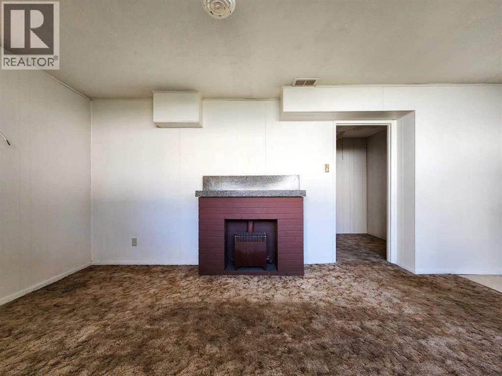 422 21 Street S - 25