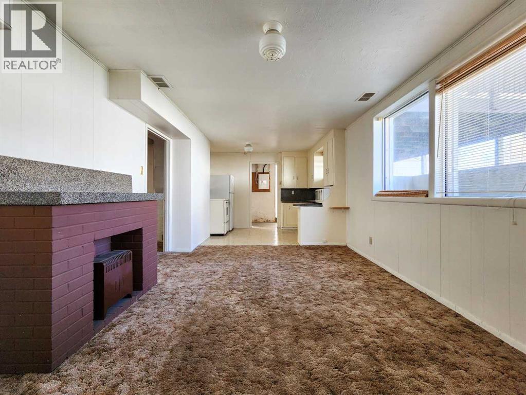 422 21 Street S - 24