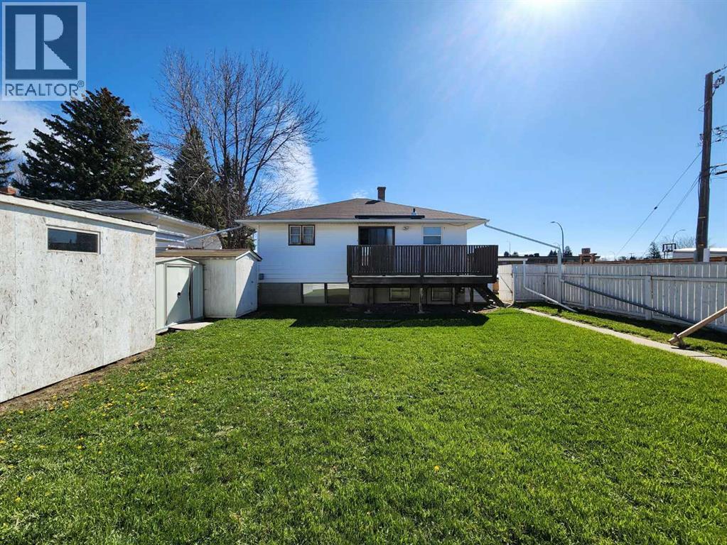 422 21 Street S - 40