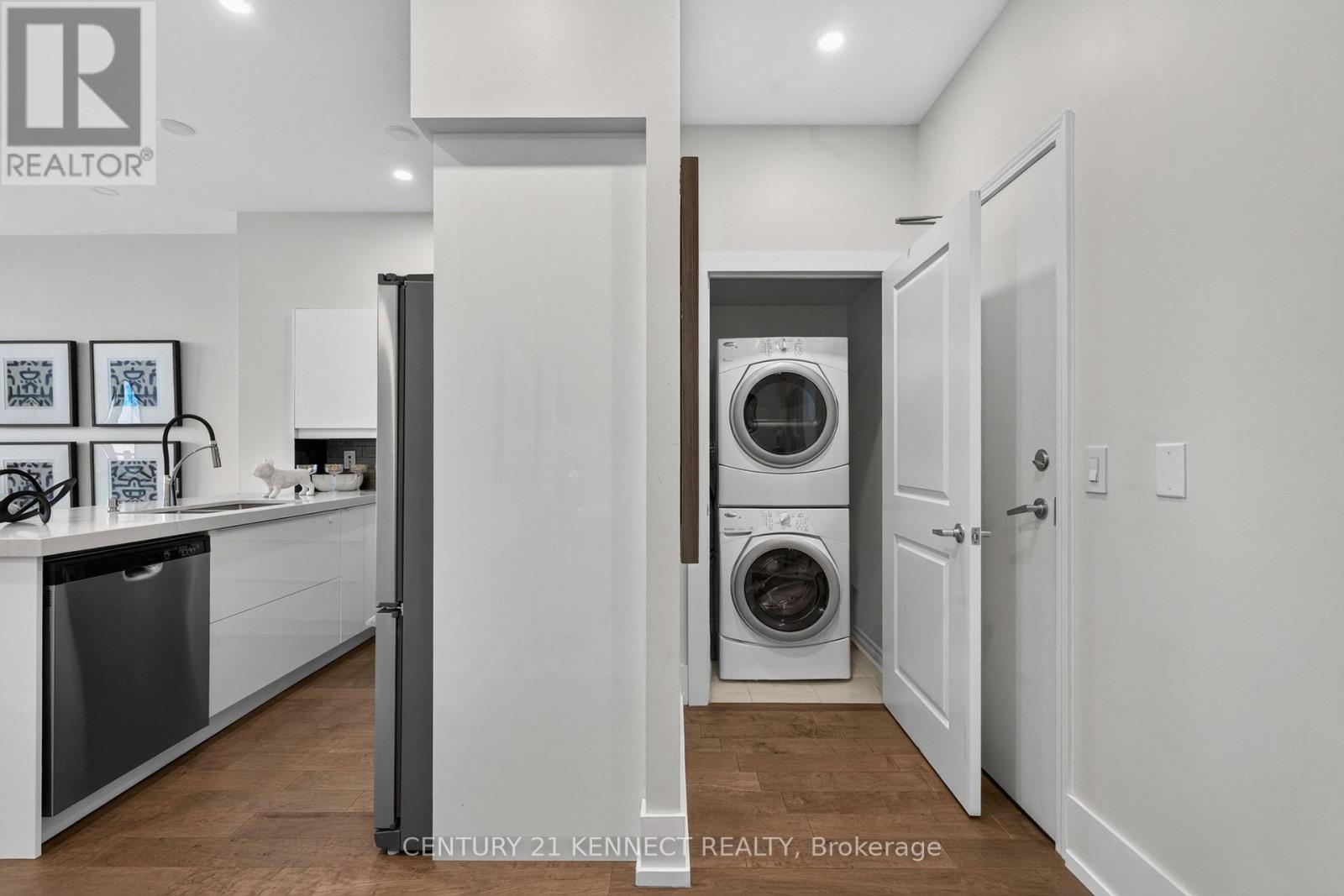 #1514 2885 BAYVIEW AVENUE - 14