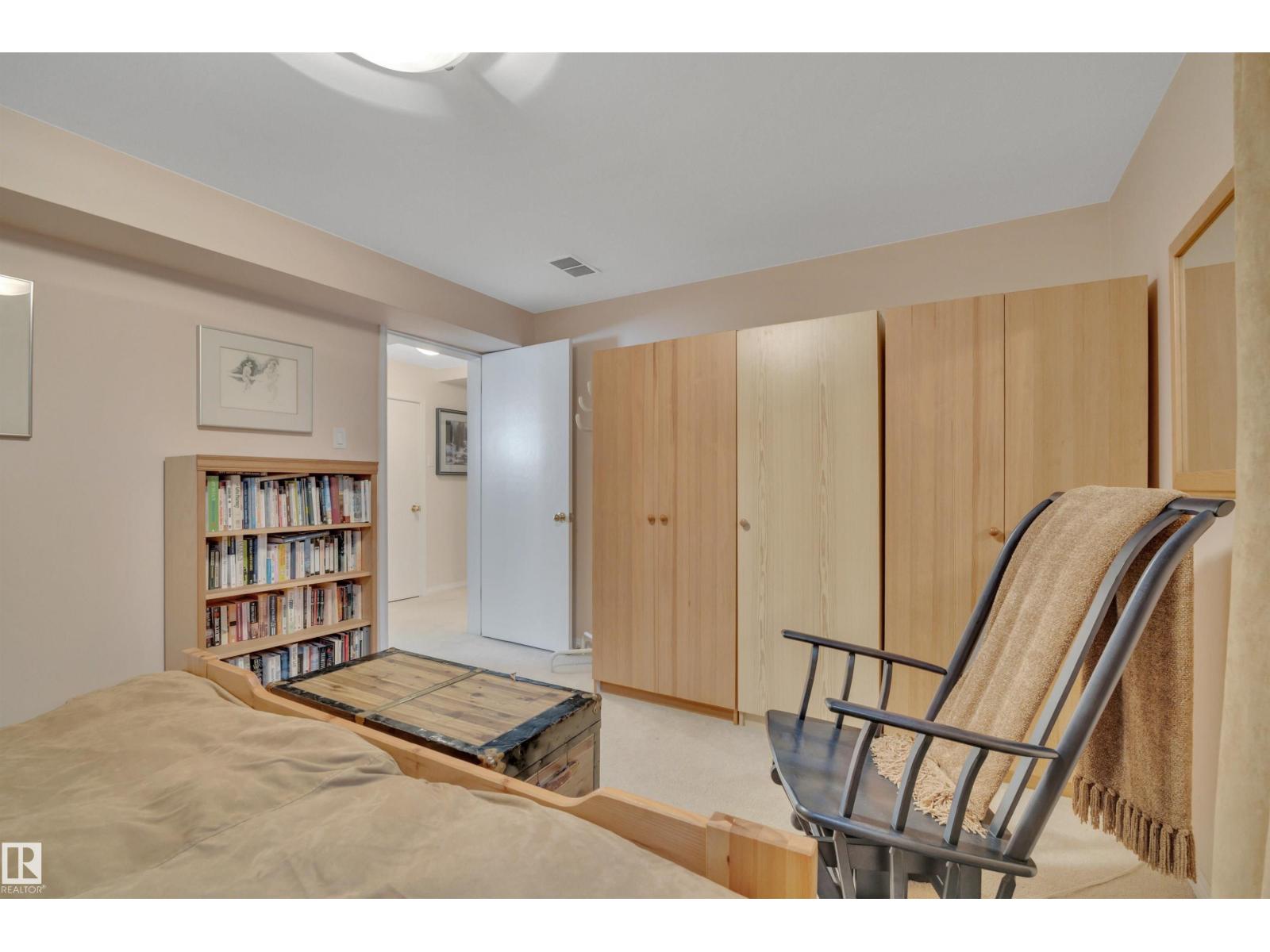 11807 91 AV NW - 49