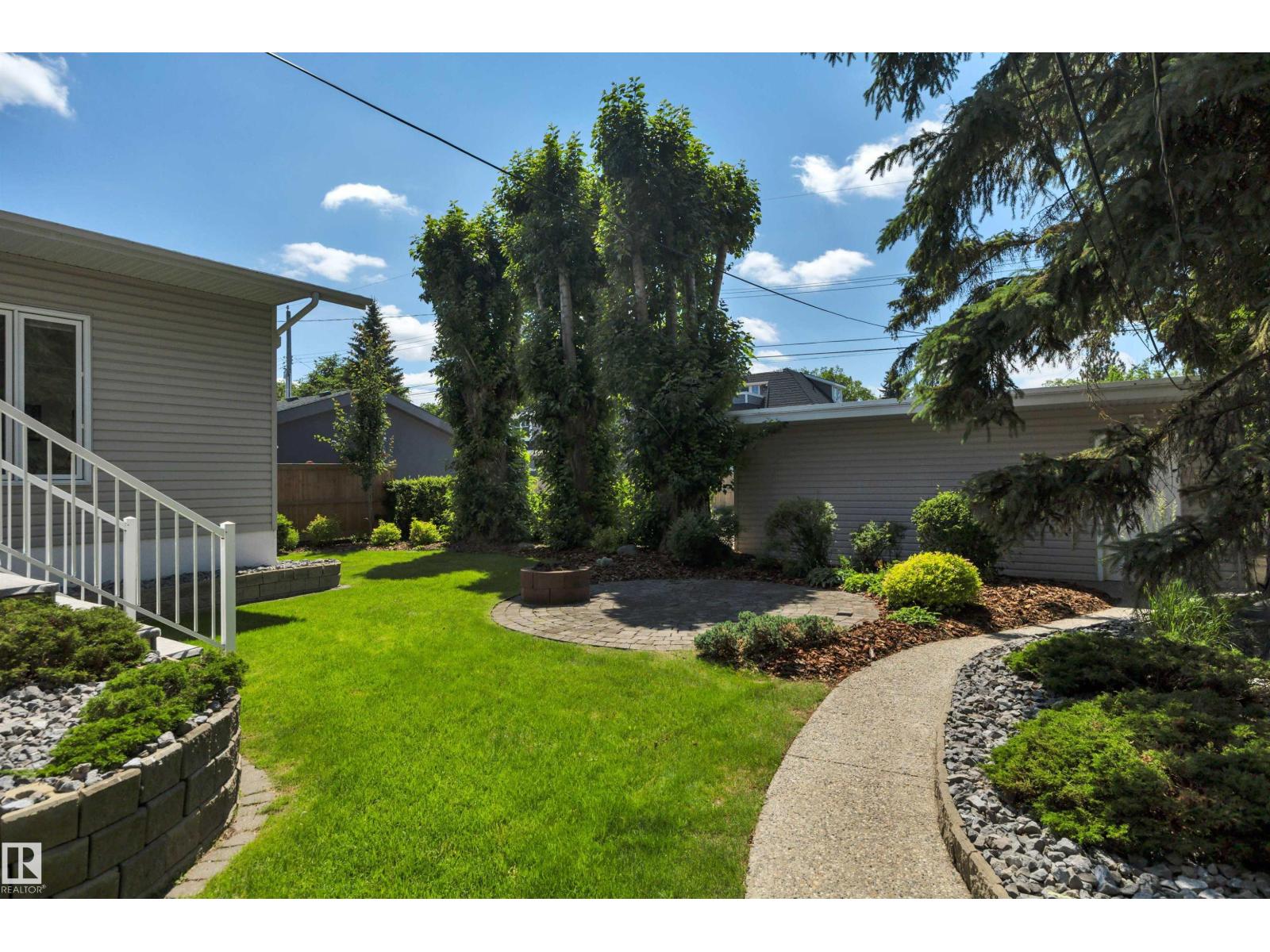 11807 91 AV NW - 55