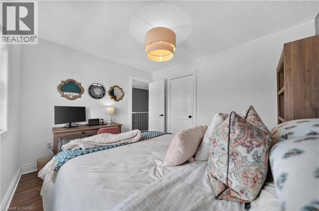 72 SWIFT Crescent - Image 30