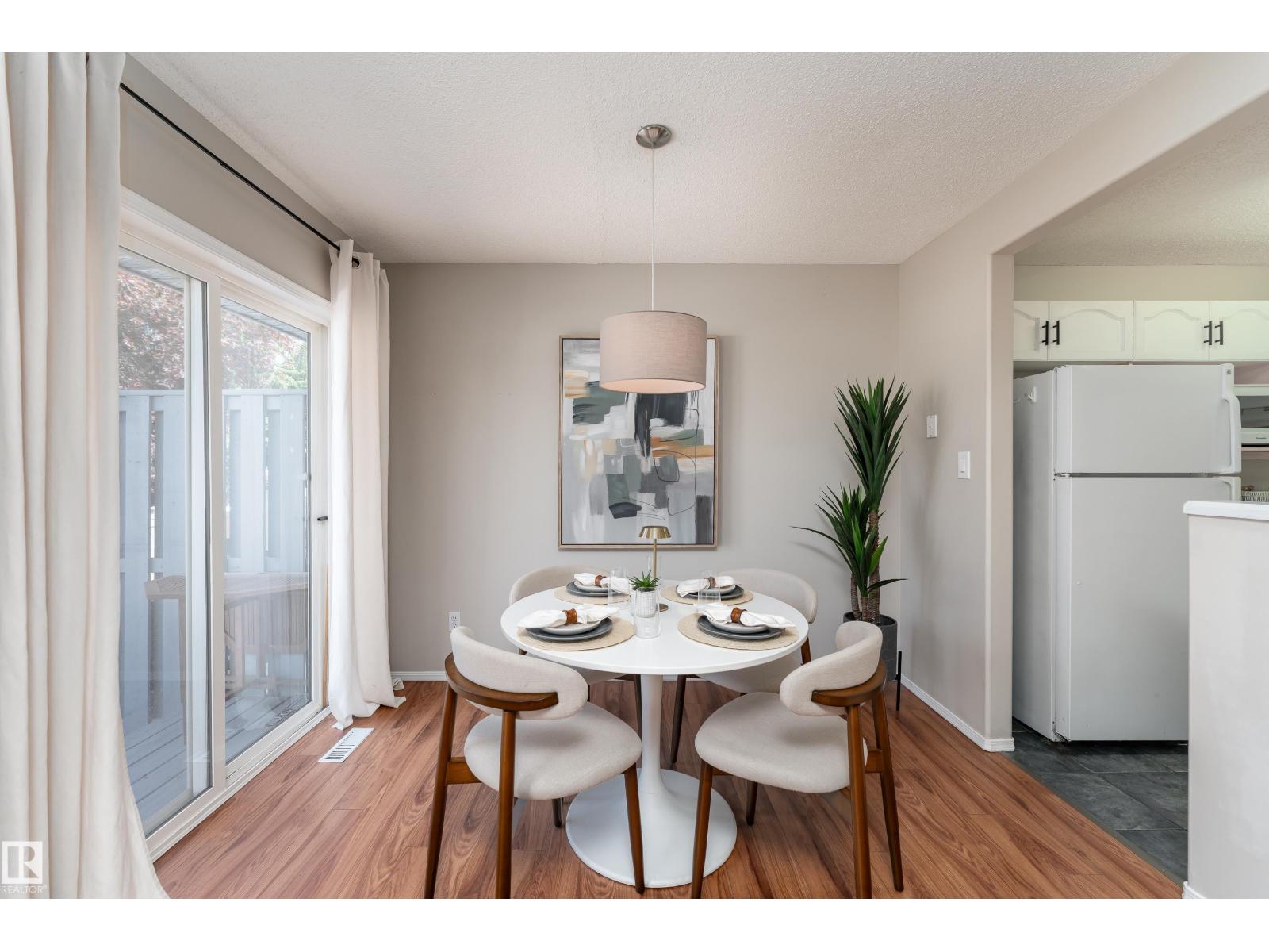 121 BULYEA RD NW - 3