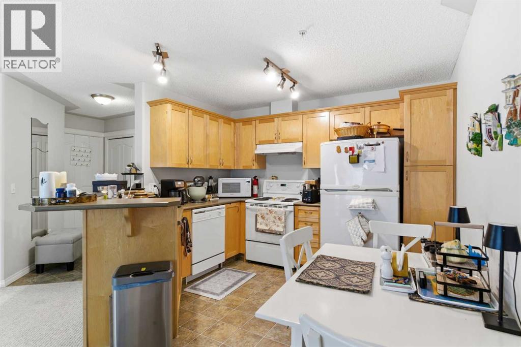 #205 345 Rocky Vista Park NW - 20