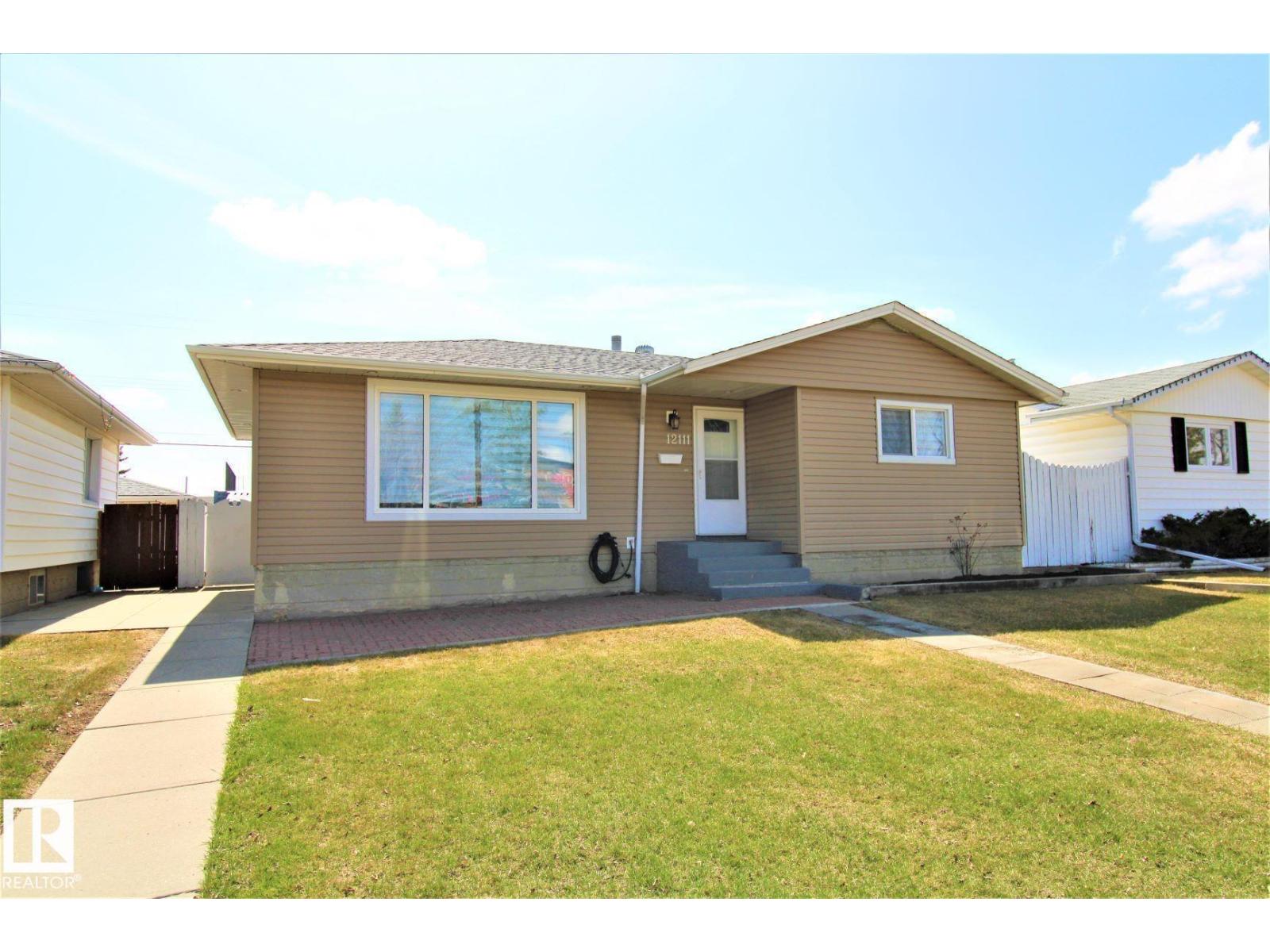 12111 137 AV NW - 2