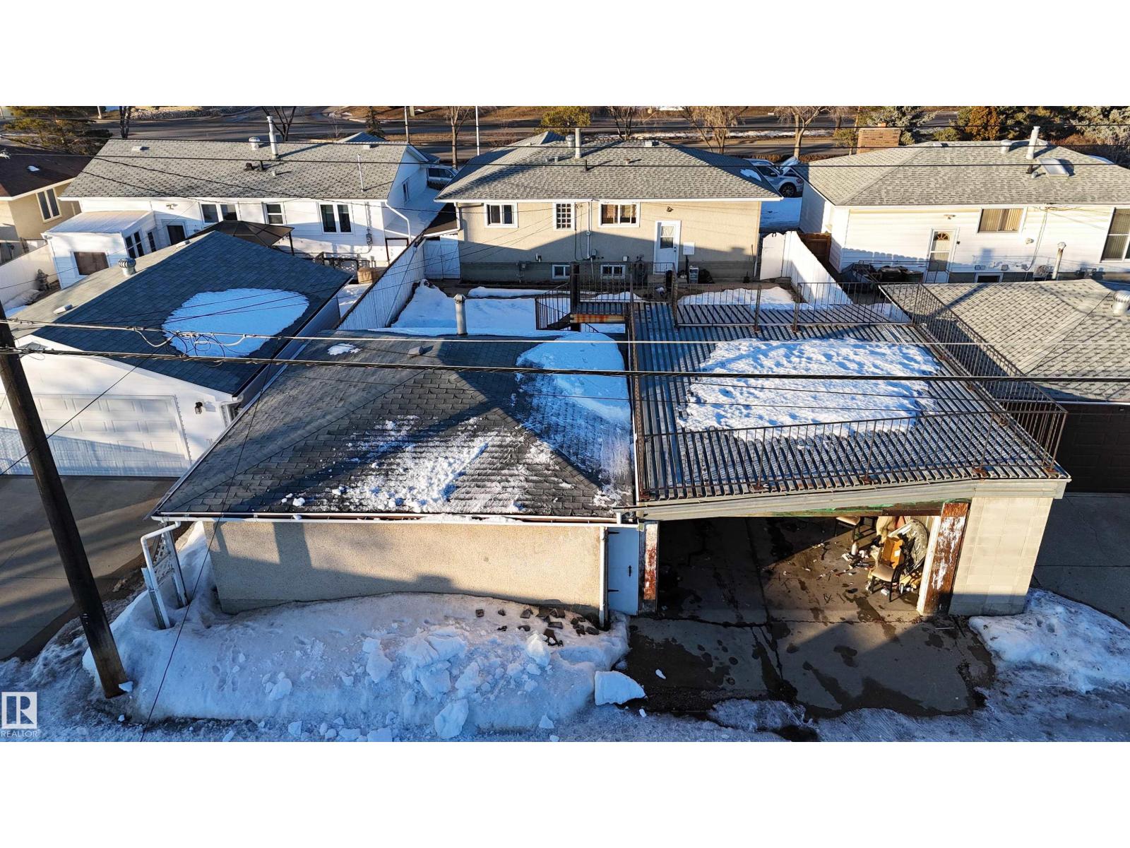 12111 137 AV NW - 28