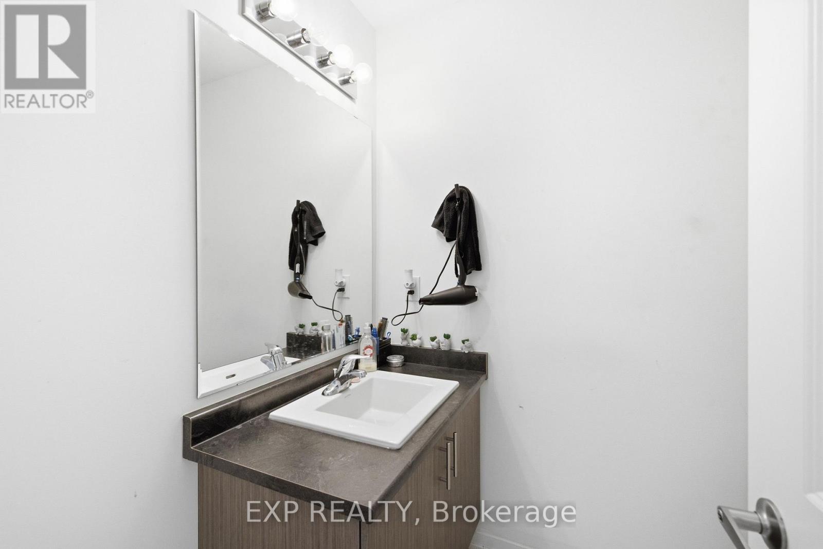 46 BATESON STREET - 16