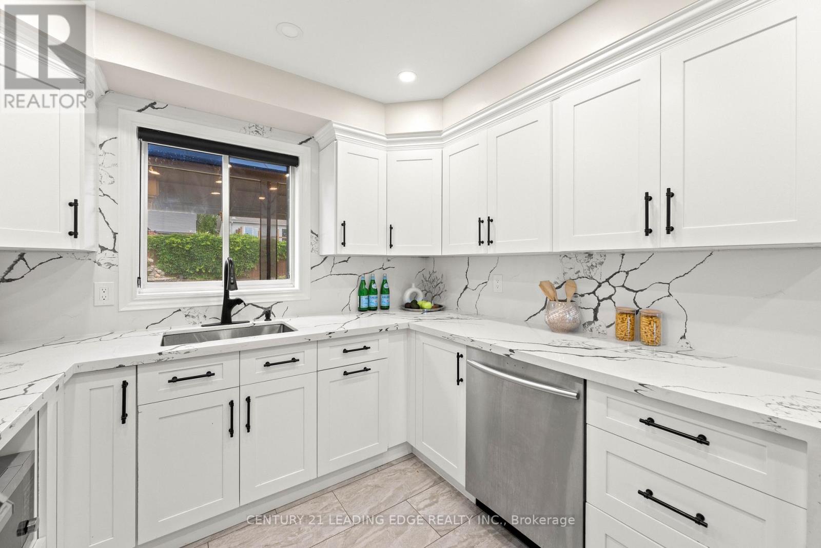 6 FREELAND AVENUE - 12