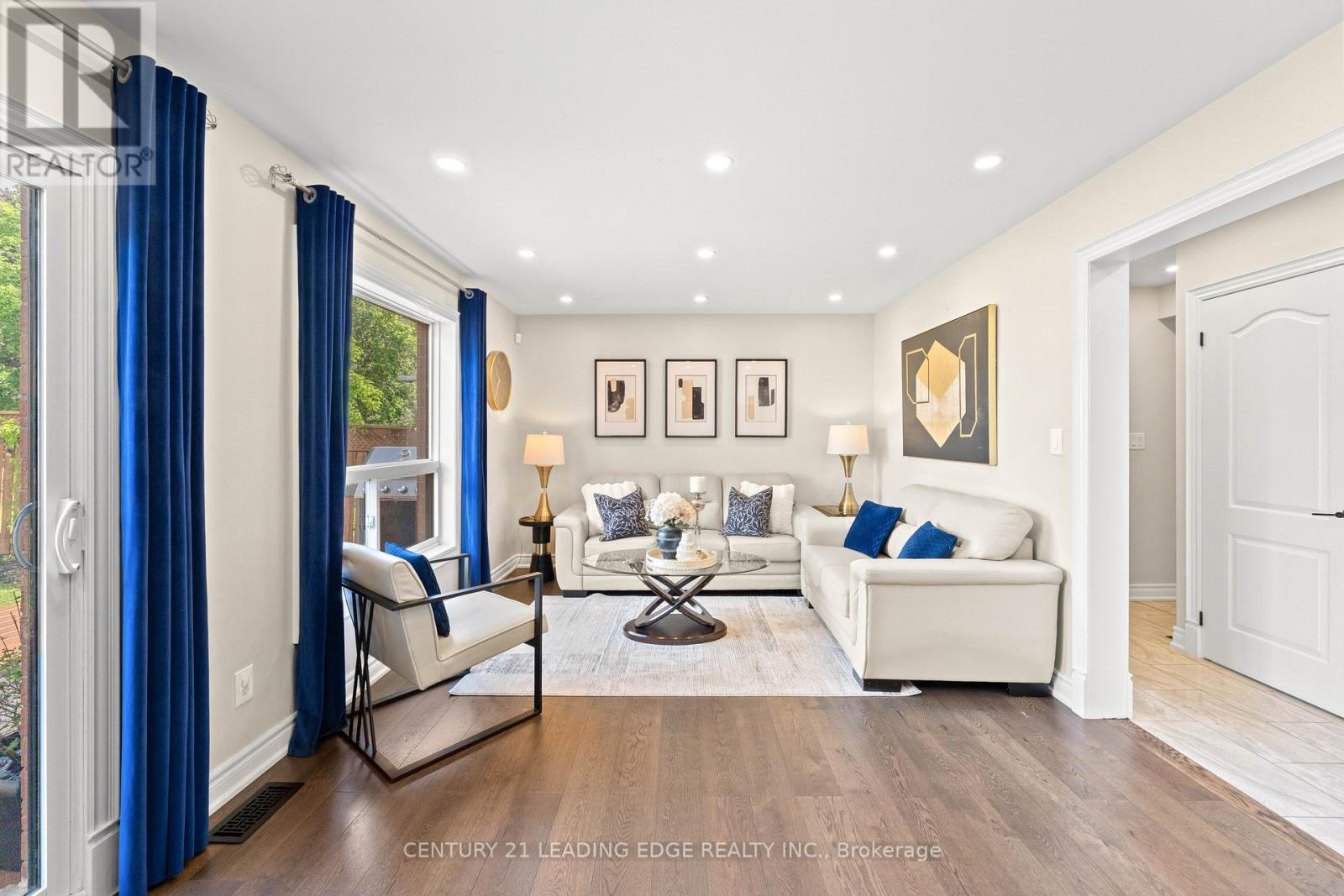 6 FREELAND AVENUE - 17