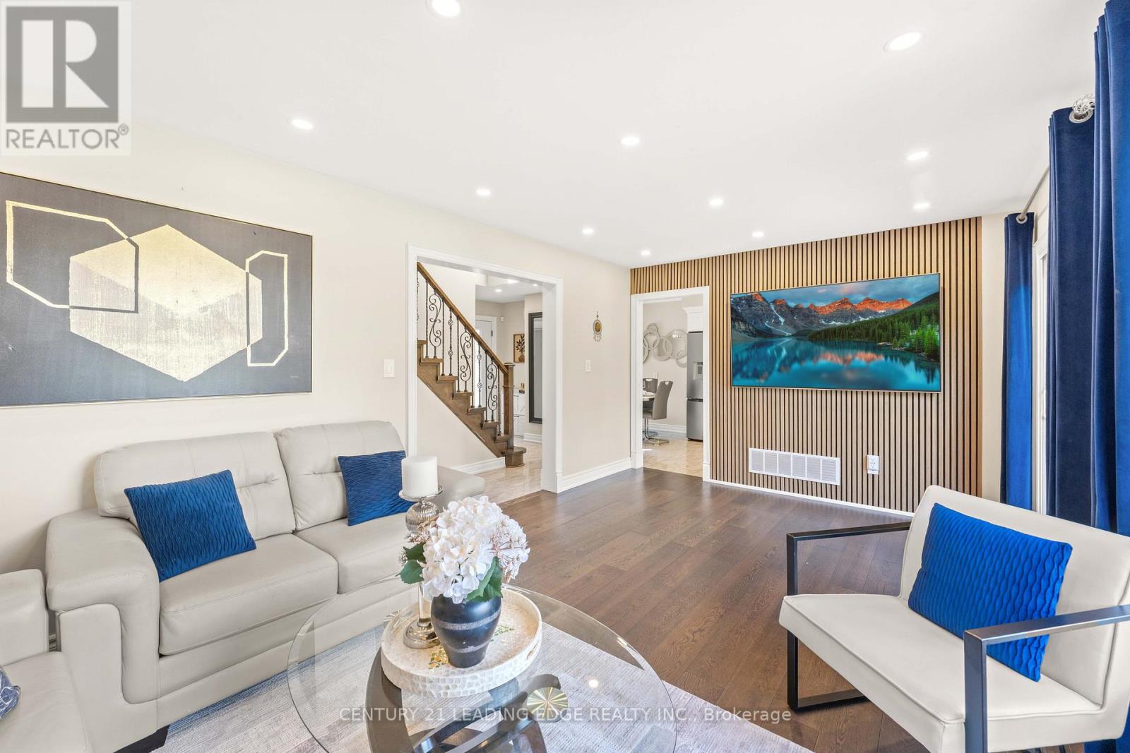 6 FREELAND AVENUE - 19