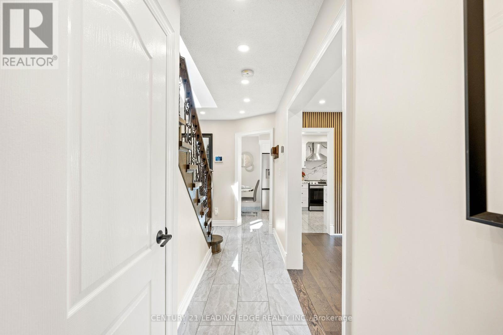 6 FREELAND AVENUE - 21