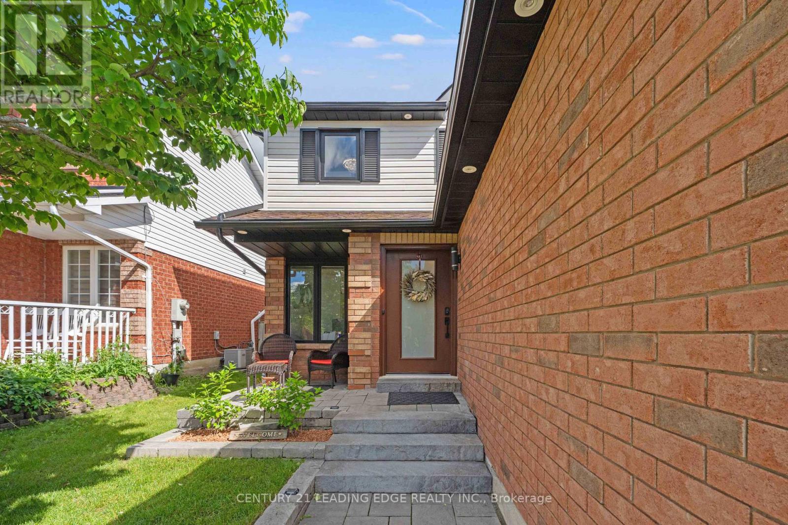 6 FREELAND AVENUE - 4
