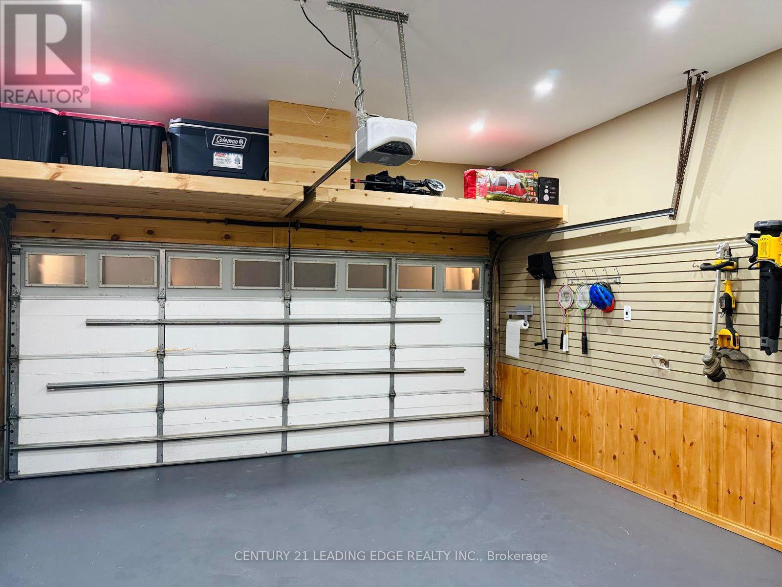 6 FREELAND AVENUE - 44