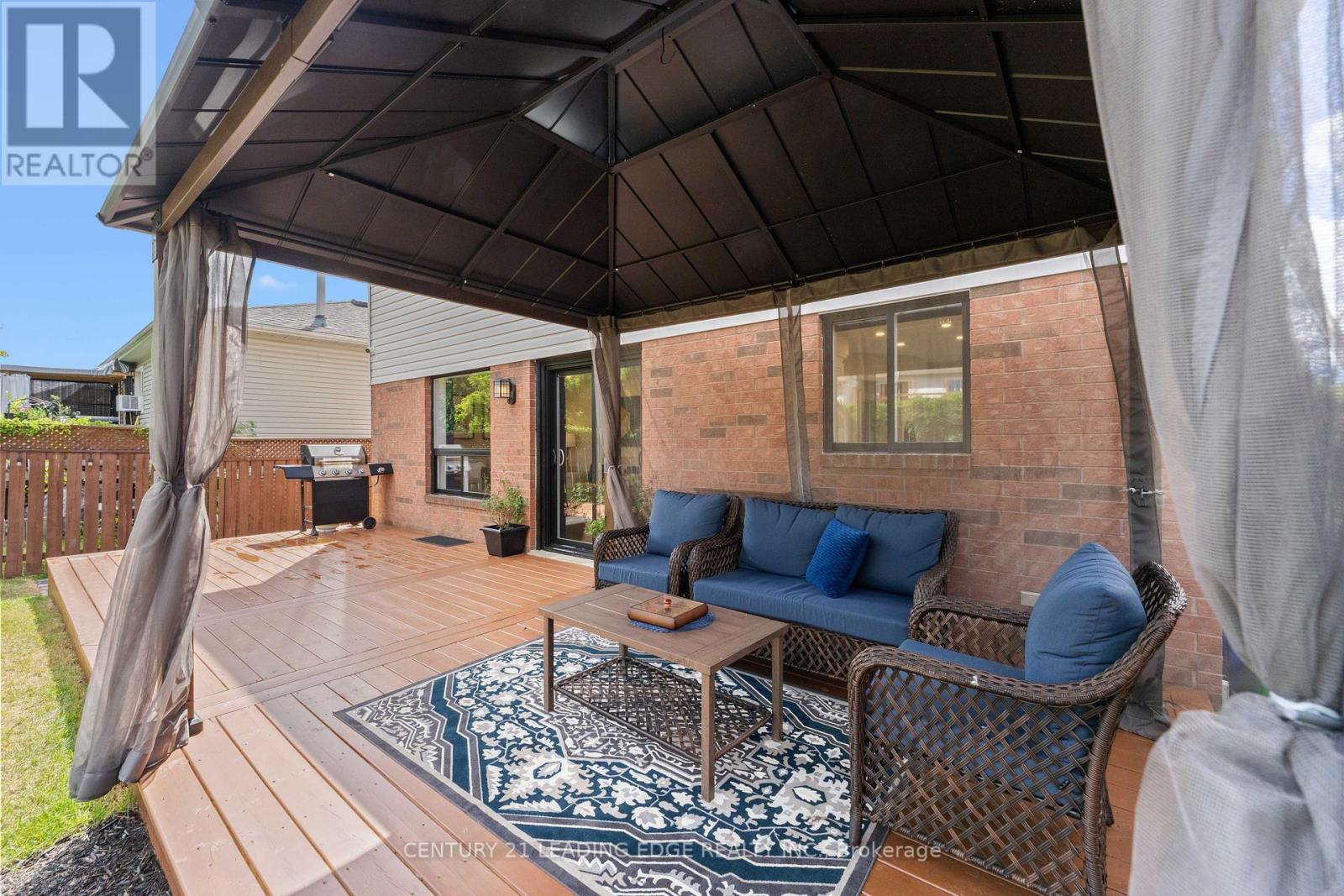 6 FREELAND AVENUE - 47