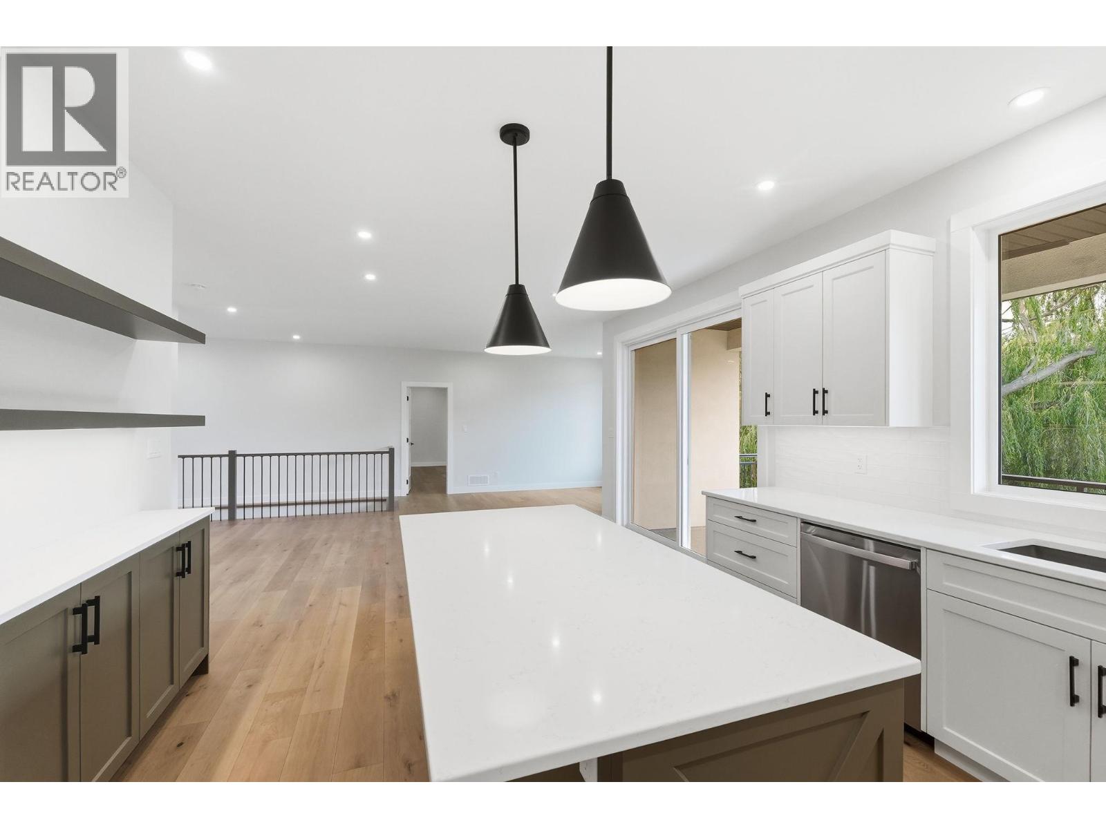 3620 LOBELIA Drive - 11