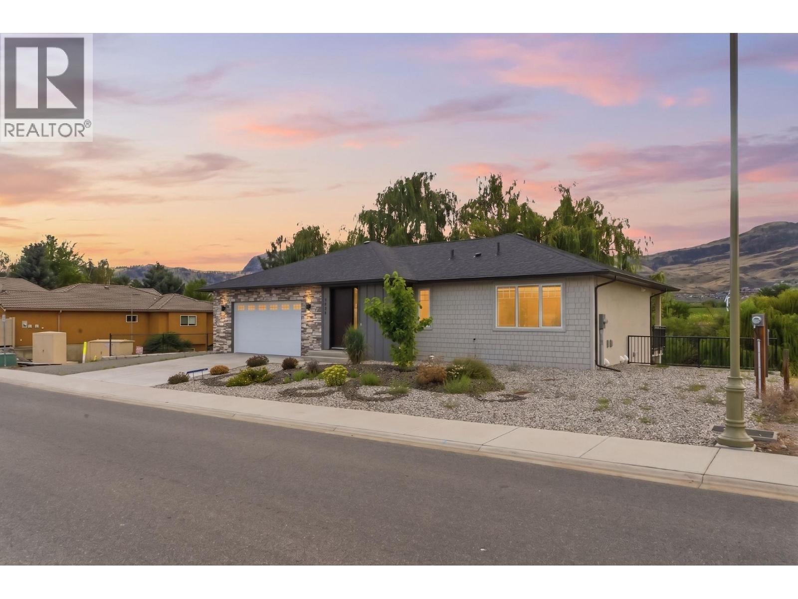 3620 LOBELIA Drive - 2